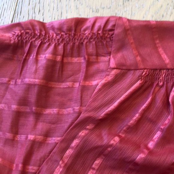 Banana Republic Sheer Button Blouse - Picture 4 of 4